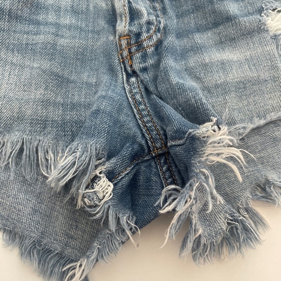 Abercrombie & Fitch Embroidered Boyfriend Cutoff Denim Shorts Size 28 Aztec - Picture 7 of 7